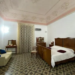 Crispi Apartahotel