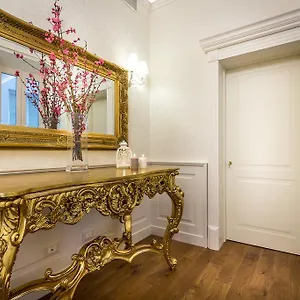 https://relais-twelve.it-tuscanyhotel.com